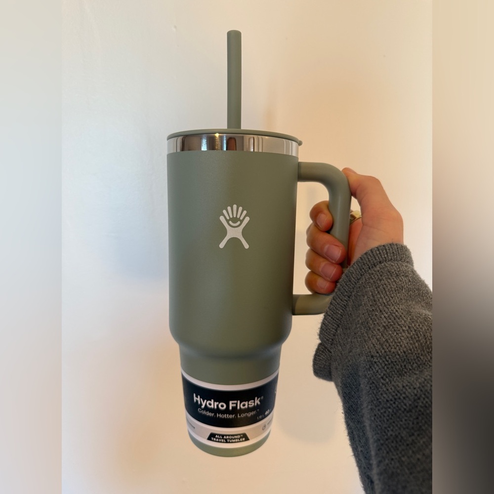 NWT Hydroflask 40oz agave tumbler in original box